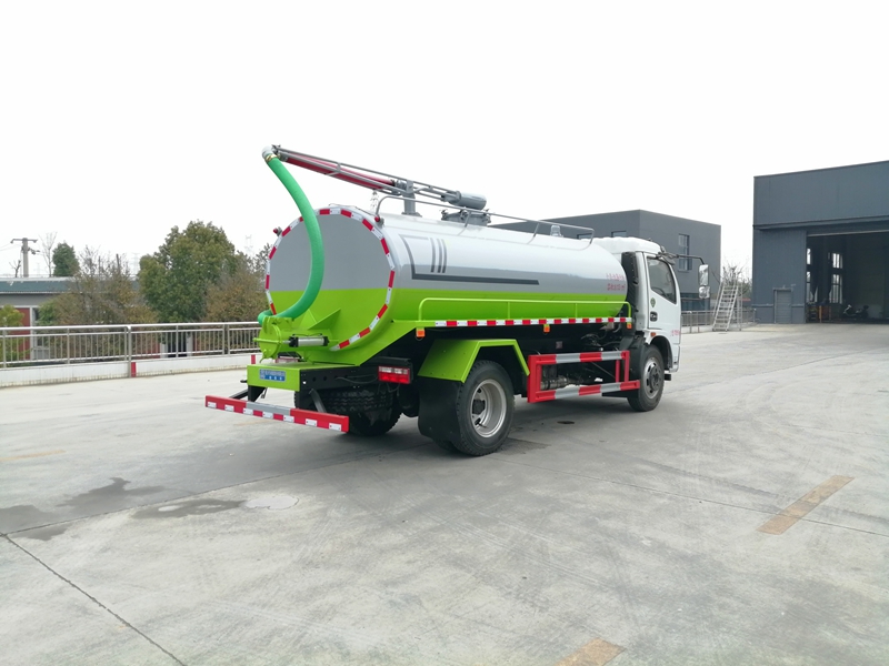 東風10方吸糞車